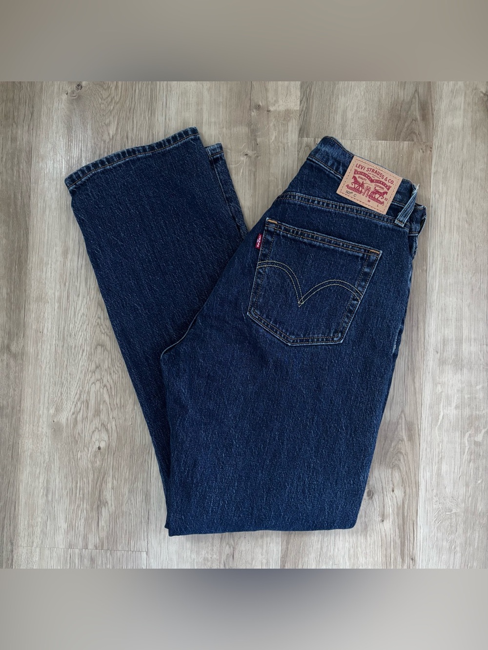 Levi's 501 curve Dark Wash Jean